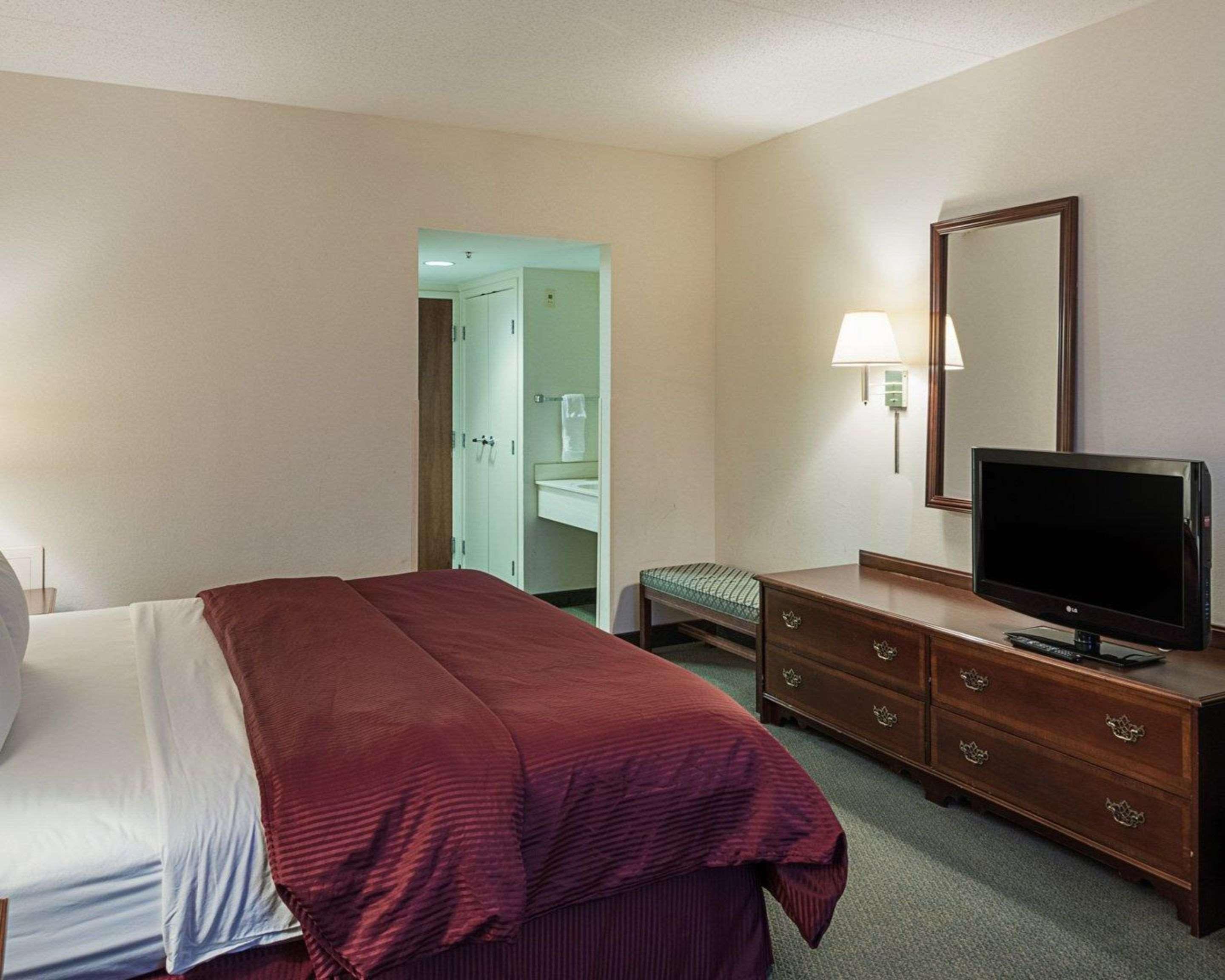 Clarion Hotel & Conference Center Shepherdstown Exterior foto