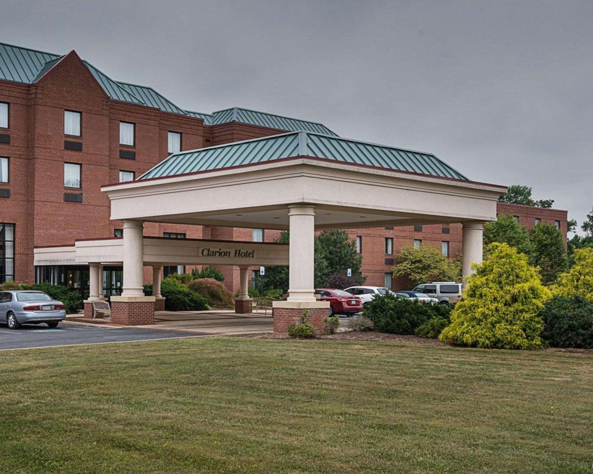 Clarion Hotel & Conference Center Shepherdstown Exterior foto